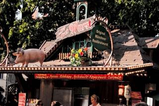 Schlemmerhaus Auer Dult mit Steaksemmeln und Bio-Bratwürsten